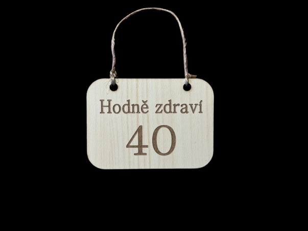 40 let cedulka s věkem na láhev